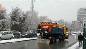 VIDEO Furtuni de zăpadă în Bulgaria și inundații devastatoare în Spania. Trei români sunt în continuare de negăsit